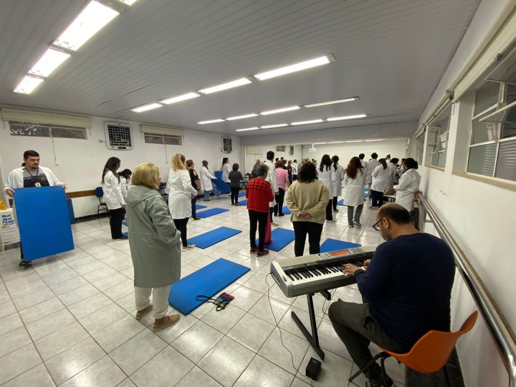 FESC REALIZOU ATIVIDADES FÍSICAS E CULTURAIS COM ALUNOS DO CURSO DE GERONTOLOGIA