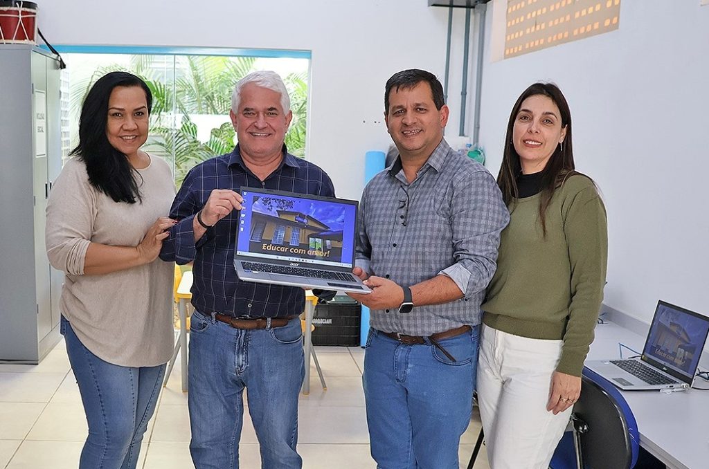 CEMEI WALTER BLANCO RECEBE 15 NOVOS NOTEBOOKS PARA APOIO PEDAGÓGICO NA APRENDIZAGEM DE ALUNOS