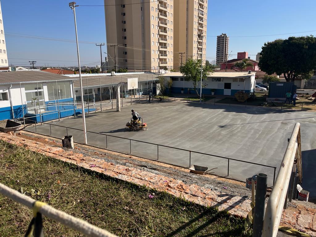 FESC ESTÁ RESTAURANDO QUADRA DE BASQUETE DO CAMPUS VILA NERY