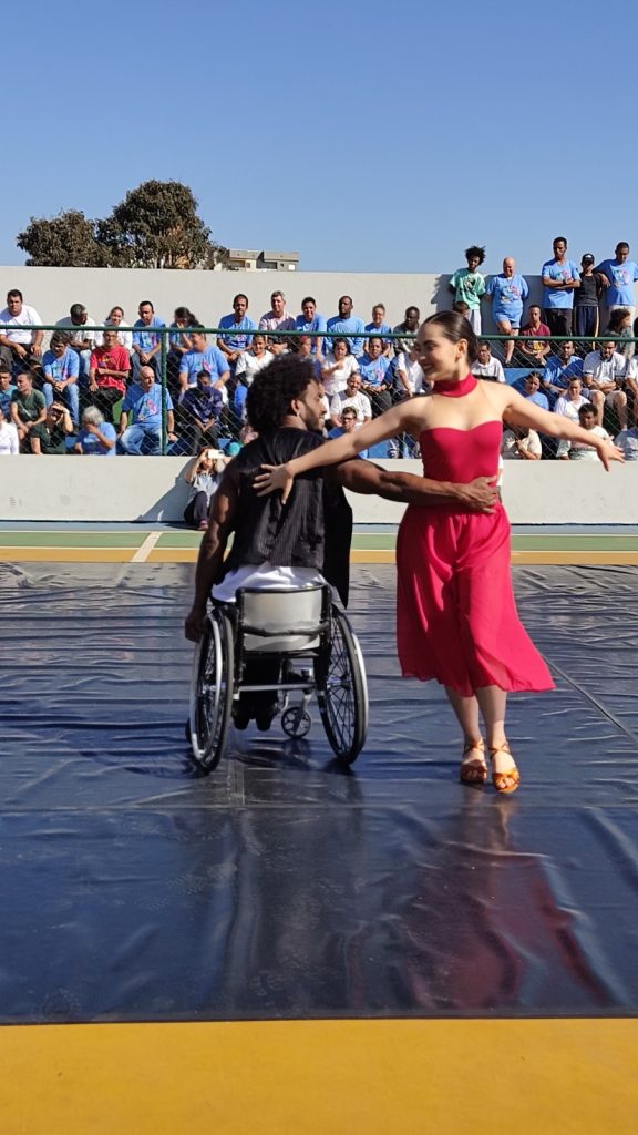 COM WORKSHOP DE DANÇA A PREFEITURA INICIA AS ATIVIDADES DA SEMANA NACIONAL DA DEFICIÊNCIA INTELECTUAL E MÚLTIPLA