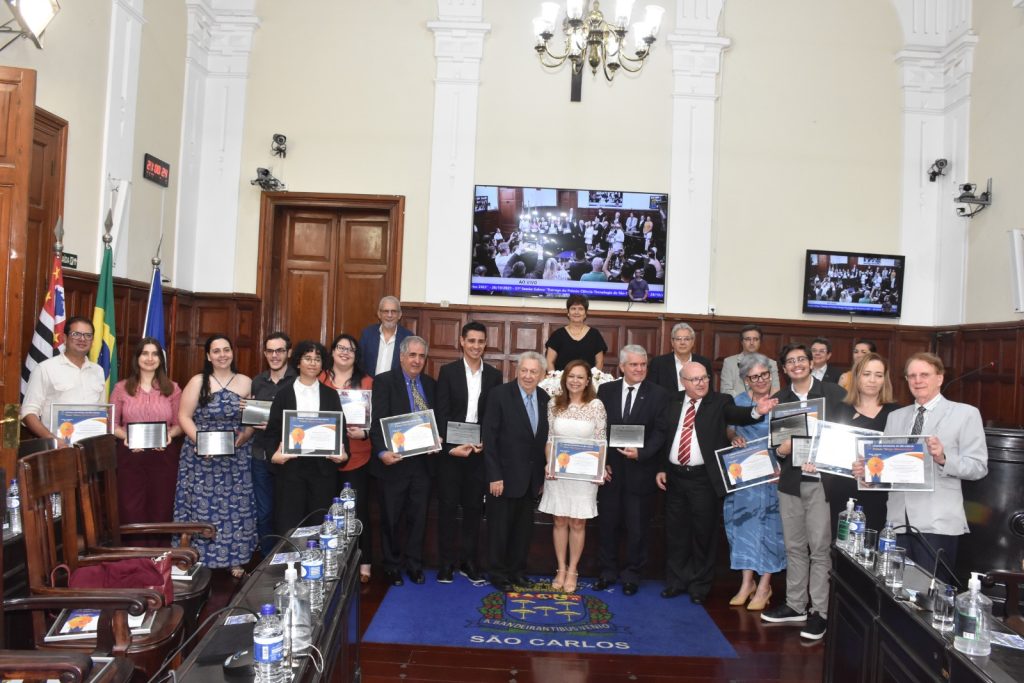 VENCEDORES DO PRÊMIO CIÊNCIA-TECNOLOGIA 2023 SÃO HOMENAGEDOS EM SESSÃO SOLENE NA CÂMARA MUNICIPAL