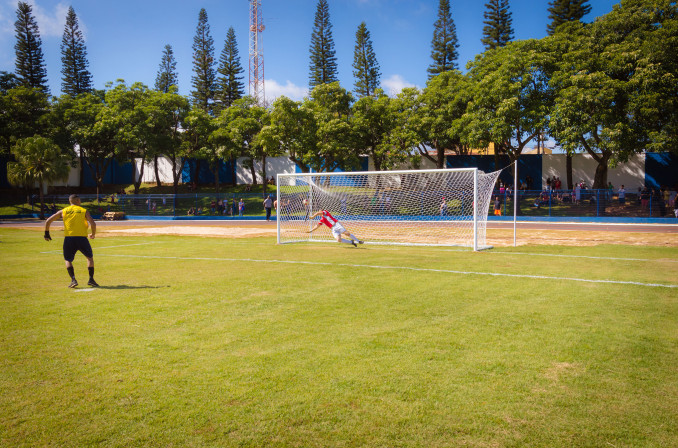 Abertura do Campeonato Municipal de Futebol Amador reúne grande público no domingo
