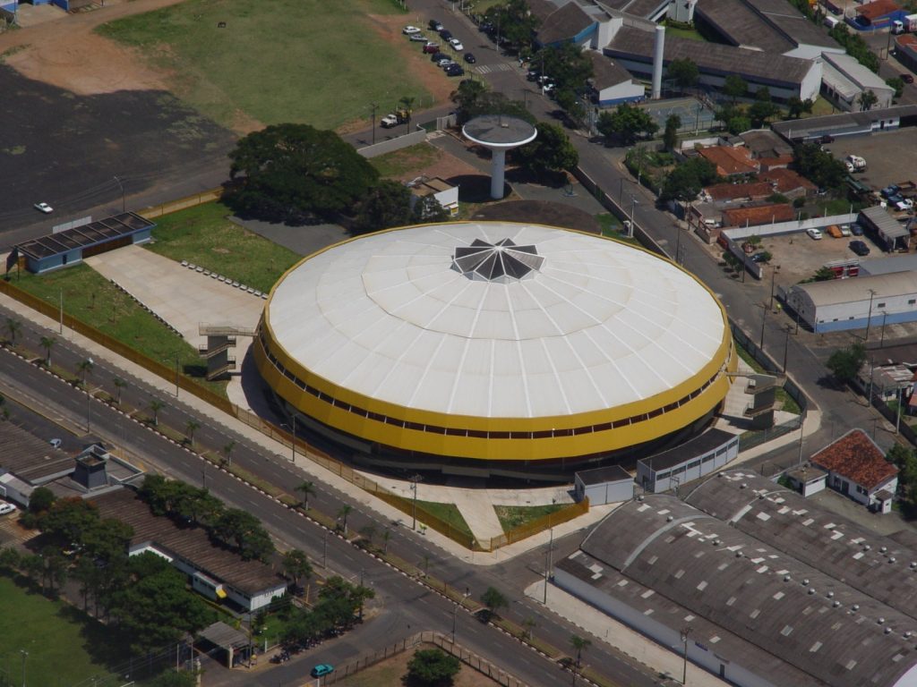 NO MILTON OLAIO, EQUIPES DE SÃO CARLOS DISPUTAM A FINAL DA COPA RECORD DE FUTSAL FEMININO