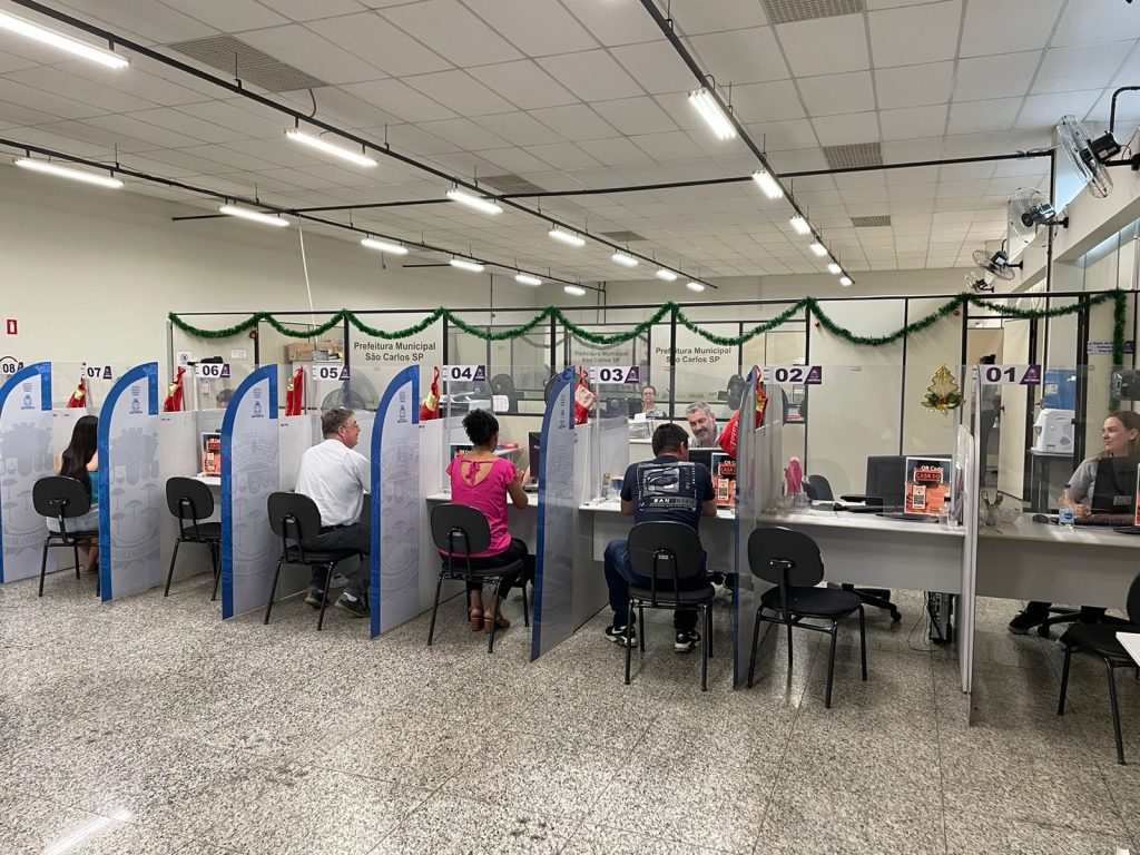 CASA DO TRABALHADOR DE SÃO CARLOS OFERECE 445 VAGAS DE EMPREGO