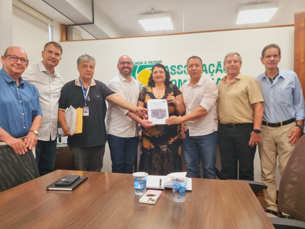 PREFEITURA APRESENTA PARA A NOVA DIRETORIA DA ACISC PROJETO EXECUTIVO DE MICRODRENAGEM