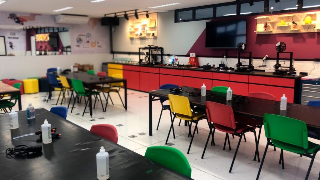 PREFEITURA VAI IMPLANTAR PROGRAMA DE EDUCAÇÃO MAKER NAS ESCOLAS DE ENSINO BÁSICO A PARTIR 2025