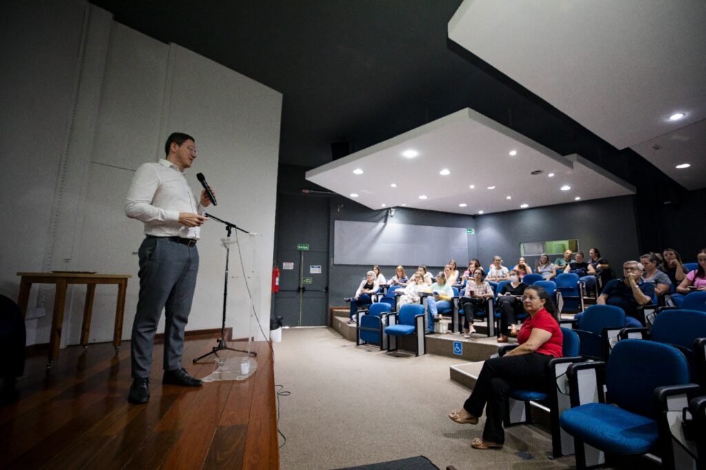 PREFEITURA REALIZA CAPACITAÇÃO DE PREVENÇÃO AO CÂNCER BUCAL