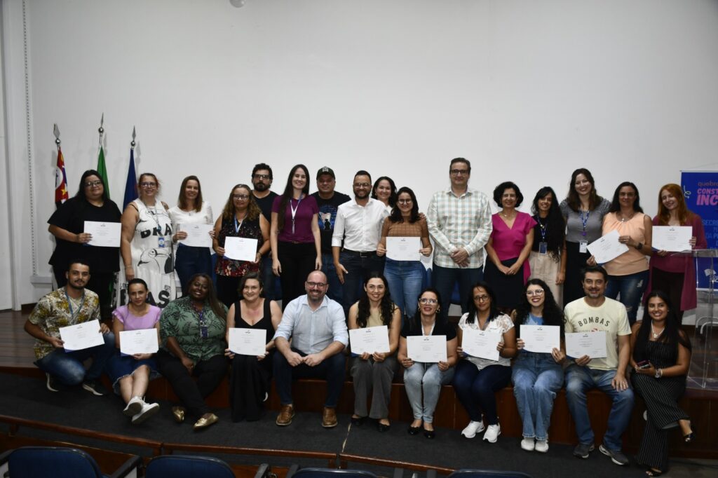 PREFEITURA OFERECE CURSO DE LIBRAS PARA PROFISSIONAIS DA SAÚDE