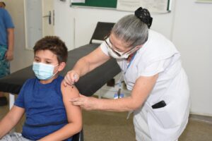 SÁBADO É “DIA D DE VACINAÇÃO” PARA ESTUDANTES DA REDE MUNICIPAL E ESTADUAL DE ENSINO