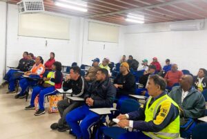 DE VOLTA À SALA DE AULA: SÃO CARLOS AVANÇA NA ALFABETIZAÇÃO DE JOVENS E ADULTOS