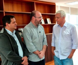 PREFEITO NETTO DONATO E VICE ROSELEI FRANÇOSO CUMPREM MISSÃO INSTITUCIONAL NA ARGENTINA