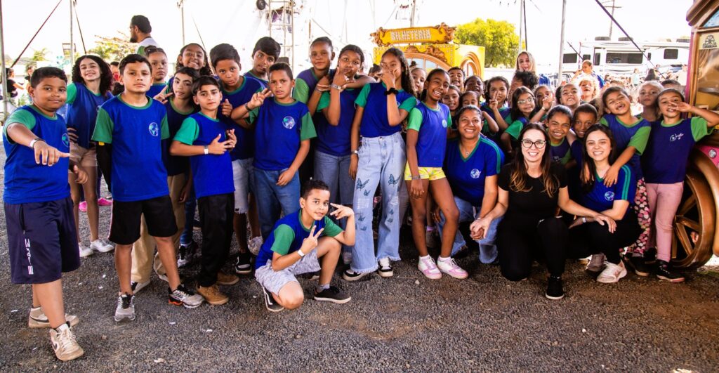 FUNDO SOCIAL DE SOLIDARIEDADE LIDERA AÇÃO QUE LEVA 900 CRIANÇAS AO PARQUE DE DIVERSÕES EM SÃO CARLOS