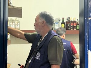 SÃO CARLOS REALIZA NOVA OPERAÇÃO DE FISCALIZAÇÃO DE BEBIDAS ADULTERADAS