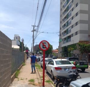 ESTACIONAMENTO NA XV DE NOVEMBRO SERÁ PROIBIDO NO TRECHO ENTRE RUI BARBOSA E MAJOR MANOEL ANTÔNIO DE MATOS