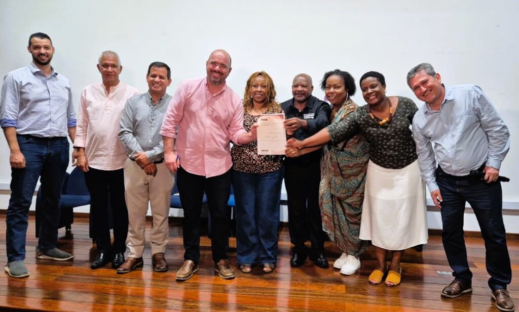 NETTO DONATO APRESENTA PROJETO DE ISENÇÃO AO FLOR DE MAIO E FIRMA PACTO ANTIRRACISTA EM SÃO CARLOS
