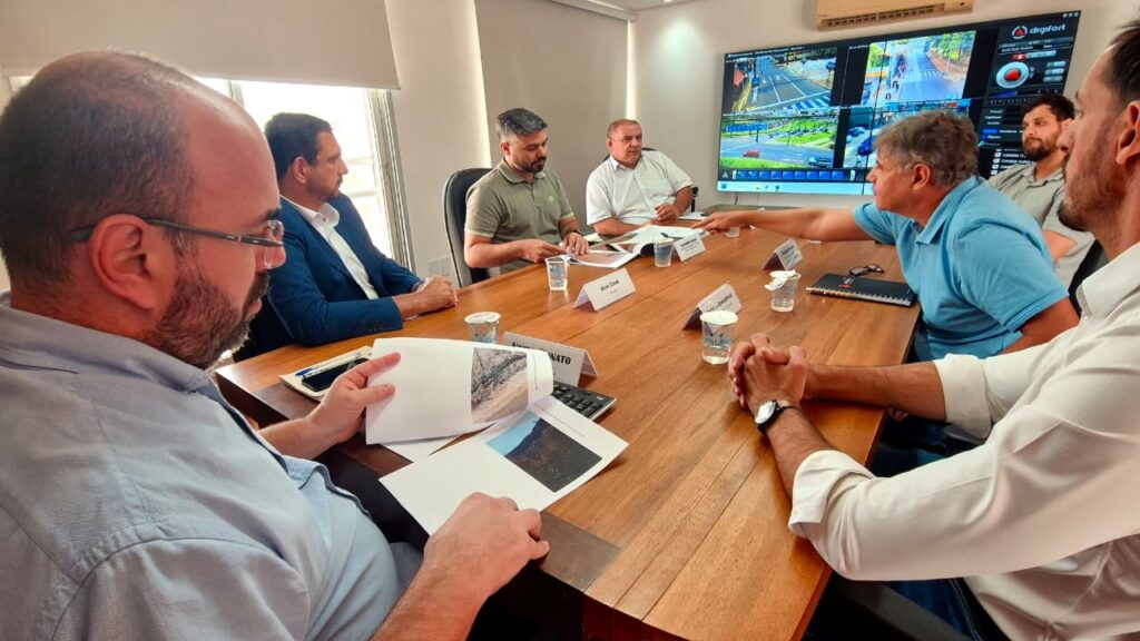 PREFEITURA DE SÃO CARLOS RECEBE RELATÓRIO DO CREA-SP SOBRE INSPEÇÃO DE PONTES E VIADUTO