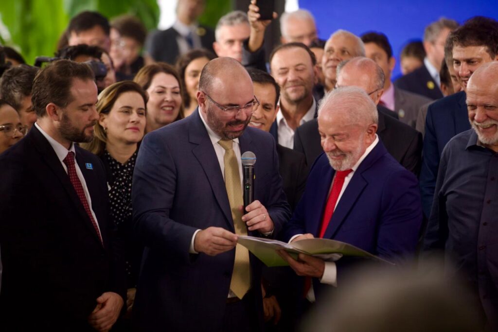 NETTO DONATO ACOMPANHA LULA EM SÃO CARLOS E APRESENTA REIVINDICAÇÕES PARA SAÚDE E INFRAESTRUTURA