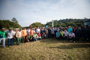 PROGRAMA SÃO CARLOS MAIS BONITA INICIA MUTIRÃO DE LIMPEZA NO CIDADE ARACY