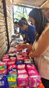 FUNDO SOCIAL LEVA BAZAR ITINERANTE À OCUPAÇÃO EM BUSCA DE UMA MORADIA