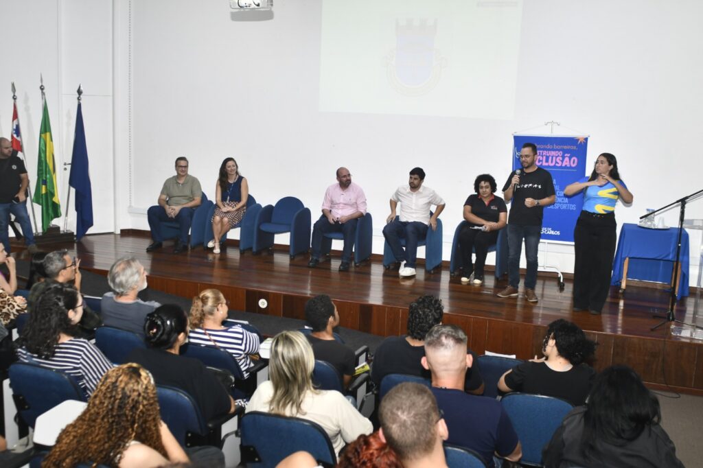 PREFEITURA E SENAC LANÇAM CURSO DE LIBRAS ABERTO A SERVIDORES E À COMUNIDADE