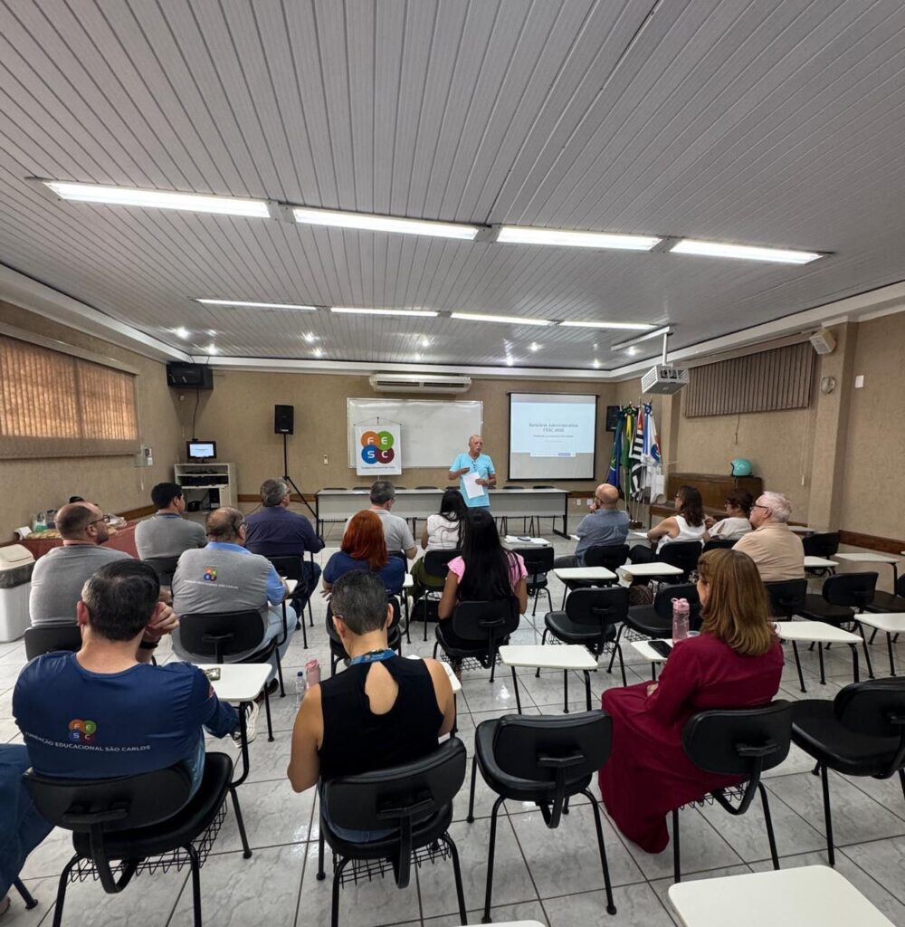 FESC APROVA RELATÓRIOS E NOVOS REGIMENTOS EM REUNIÃO DO CONSELHO DIRETOR